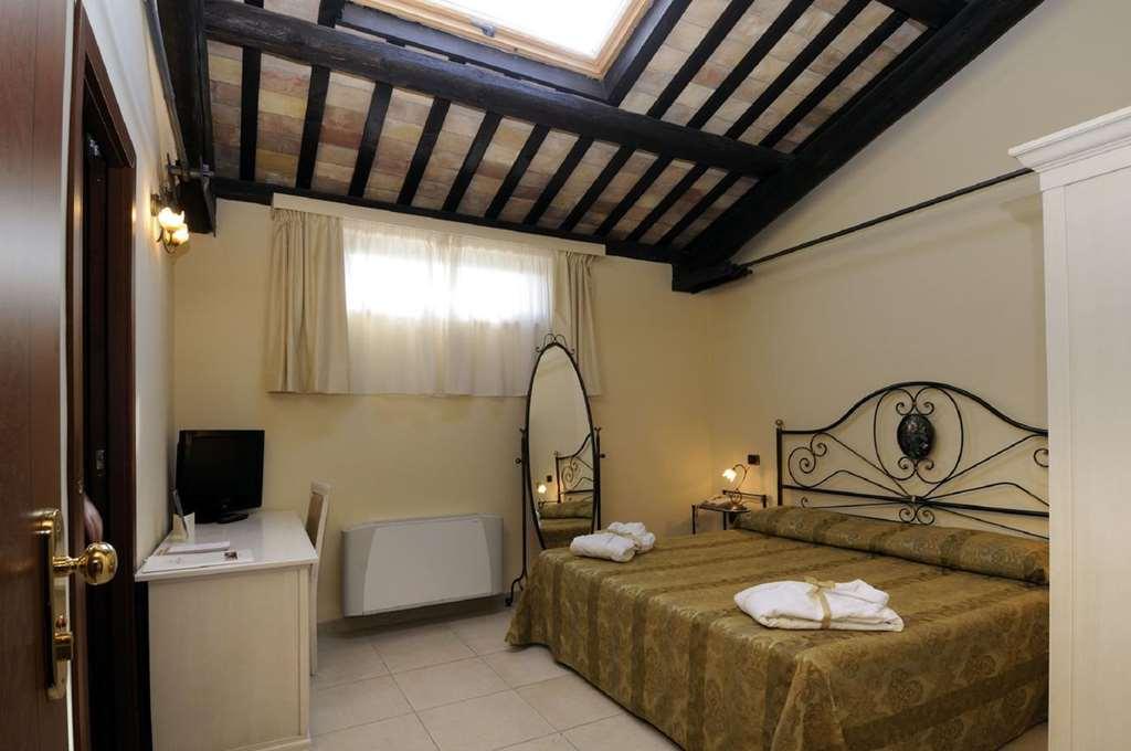 Hotel Villa Fiorita Giulianova Rum bild
