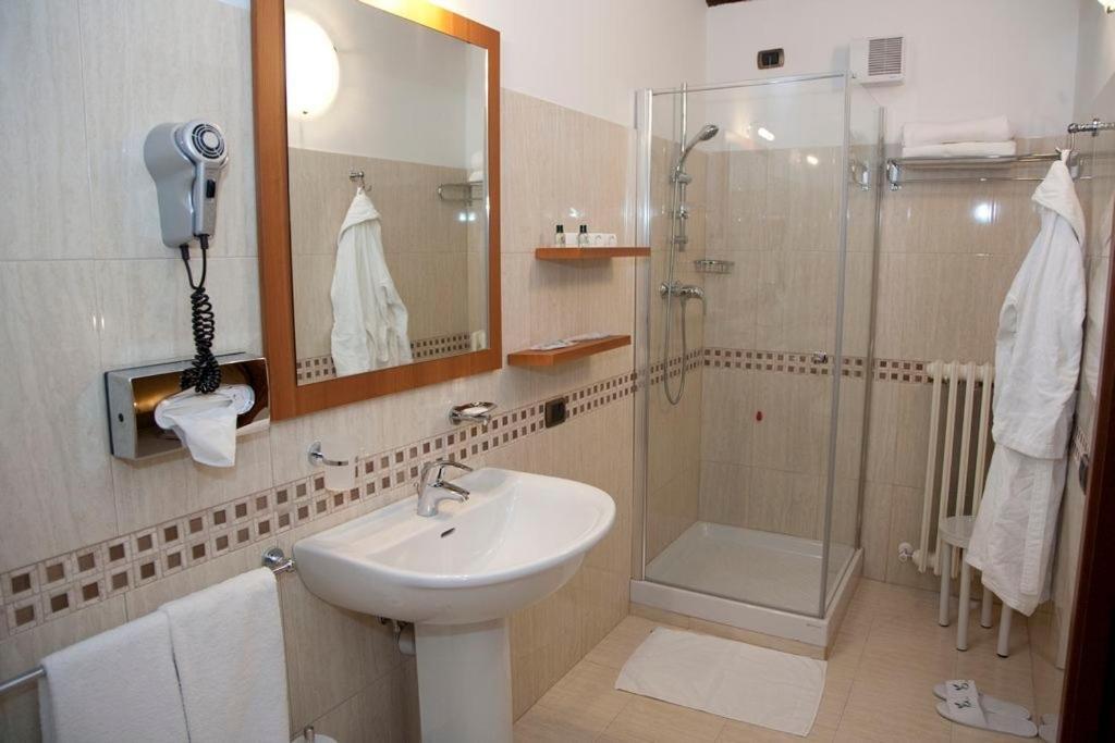 Hotel Villa Fiorita Giulianova Rum bild