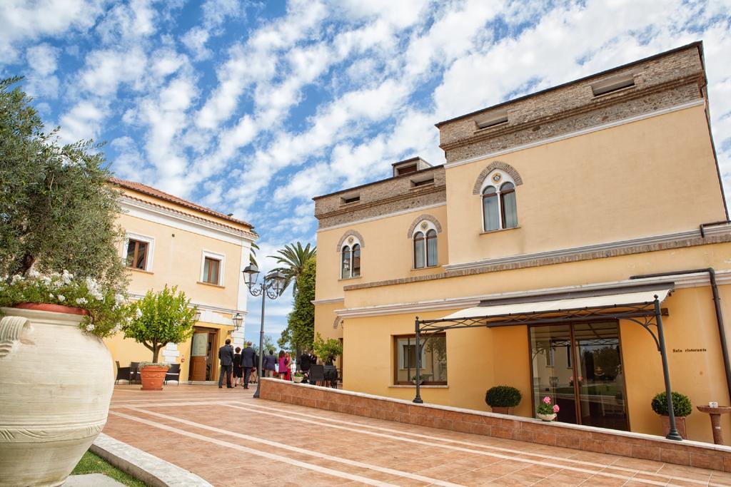 Hotel Villa Fiorita Giulianova Exteriör bild