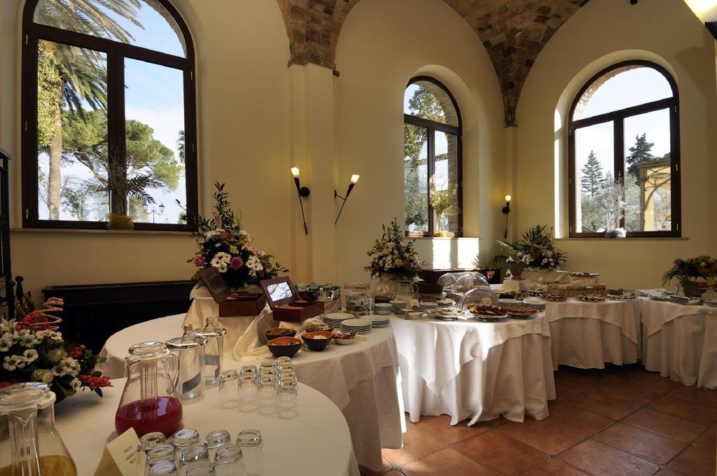 Hotel Villa Fiorita Giulianova Exteriör bild