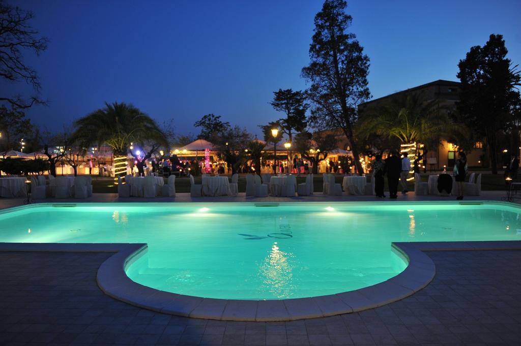 Hotel Villa Fiorita Giulianova Exteriör bild